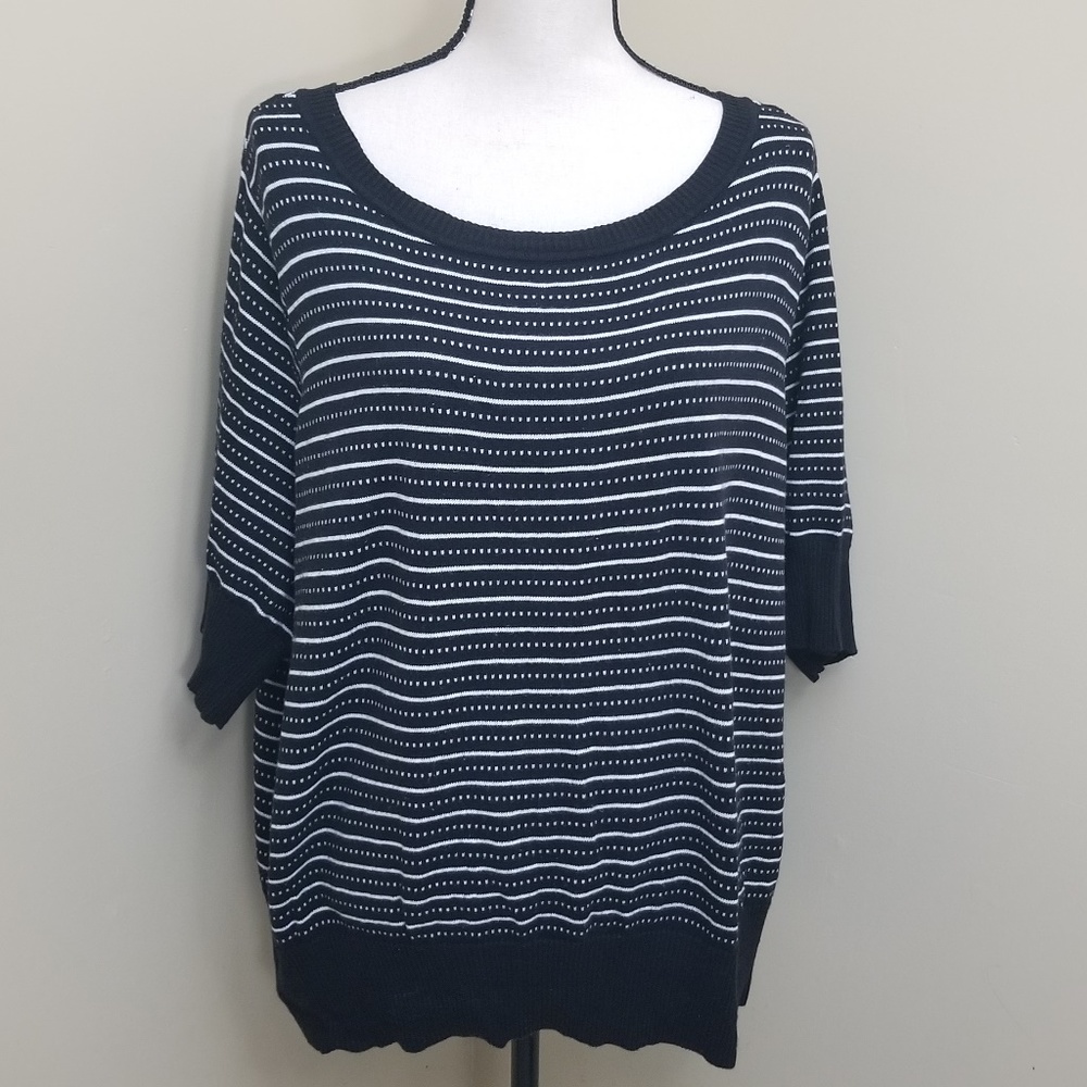 ⭐ Liz claiborne 3X Striped black white seater 3/4